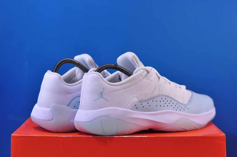 Кросівки Nike Air Jordan 11 Cmft Low DV2629-100 DV2629-100 фото