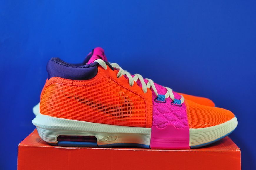 Кросівки Nike Lebron Witness 8 Orange FB2239-800 фото