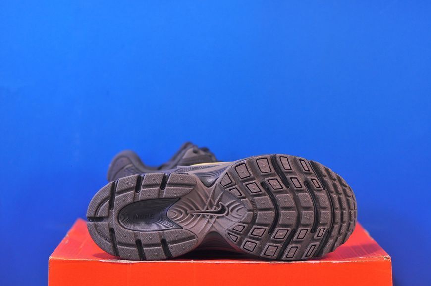 Кросівки Nike V5 RNR Medium Ash Cave Stone II6294-200 II6294-200 фото