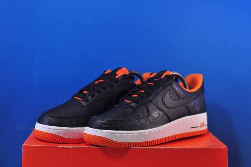 Кросівки Nike Air Force 1 Low '07 PRM Halloween DC8891-001 DC8891-001 фото Кросівки Nike Air Force 1 Low '07 PRM Halloween DC8891-001 DC8891-001 фото