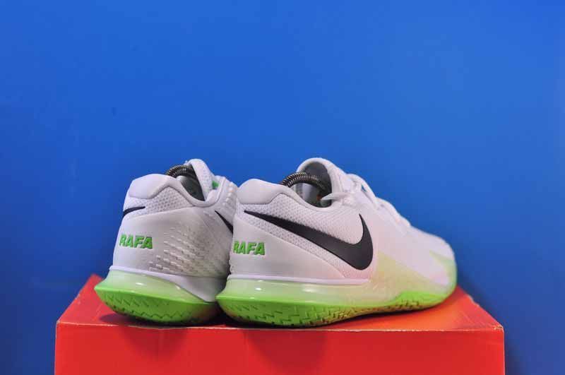 Тенісні кросівки Nike Court Zoom Vapor Cage 4 Rafa DD1579-105 DD1579-105 фото