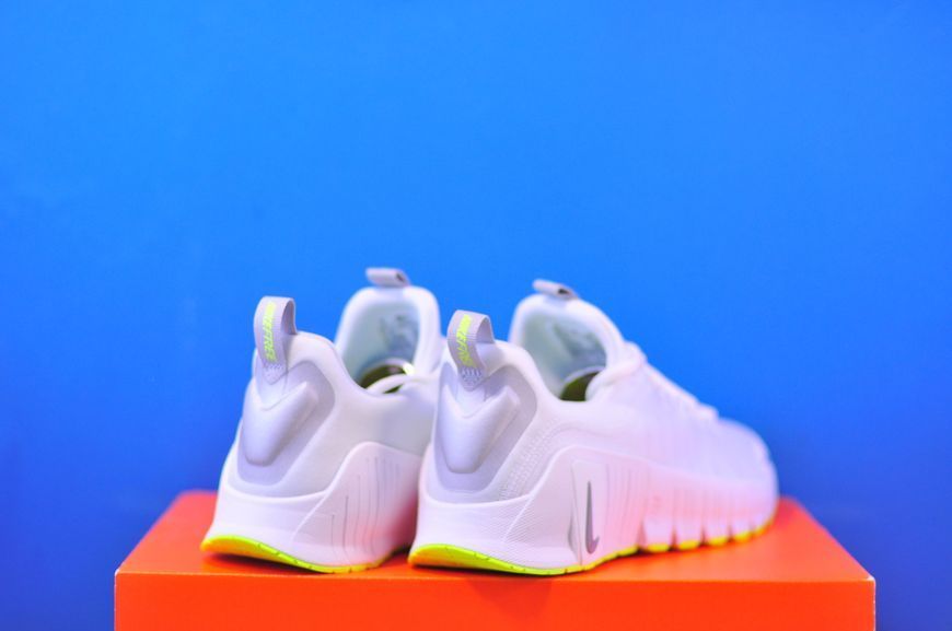 Кросівки Nike Free Metcon 6 IO9604-100 IO9604-100 фото
