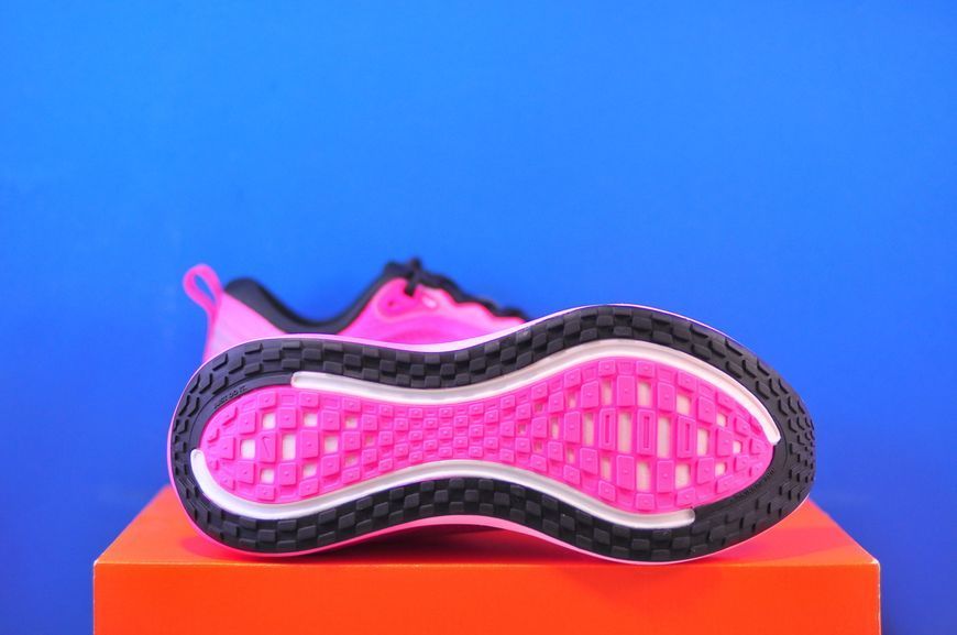 Кросівки Nike Vomero Plus IR8317-664 IR8317-664 фото