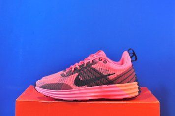 Кросівки Nike Lunar Roam Prm Pink Gaze Pink HF4314-699 HF4314-699 фото