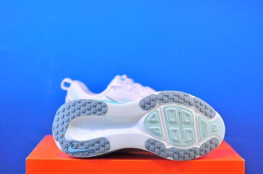 Кросівки Nike Air Zoom Vomero 18 HM6804-106 HM6804-106 фото