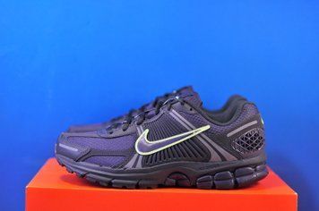 Кросівки Nike Zoom Vomero 5 Grey IQ6589-002 IQ6589-002 фото