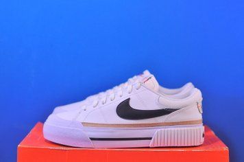 Кросівки Nike Court Legacy Lift DM7590-100 DM7590-100 фото