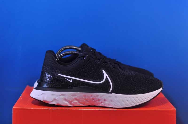 Кросівки Nike React Infinity Run Fk 3 DH5392-001 DH5392-001 фото