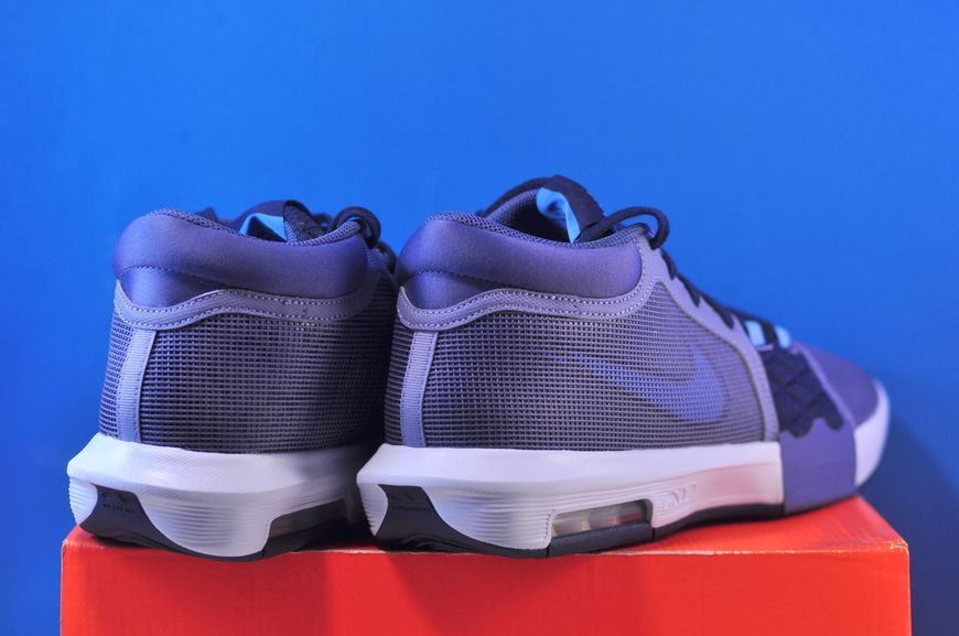 Кросівки Nike Lebron Witness Viii Blue FB2239-400 фото