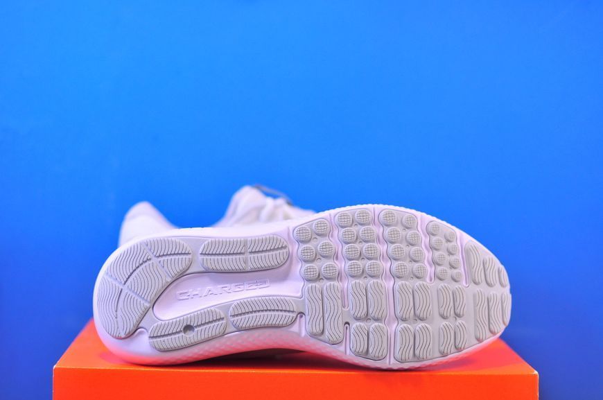 Кросівки Under Armour Charged Surge 4 3027000-100 3027000-100 фото