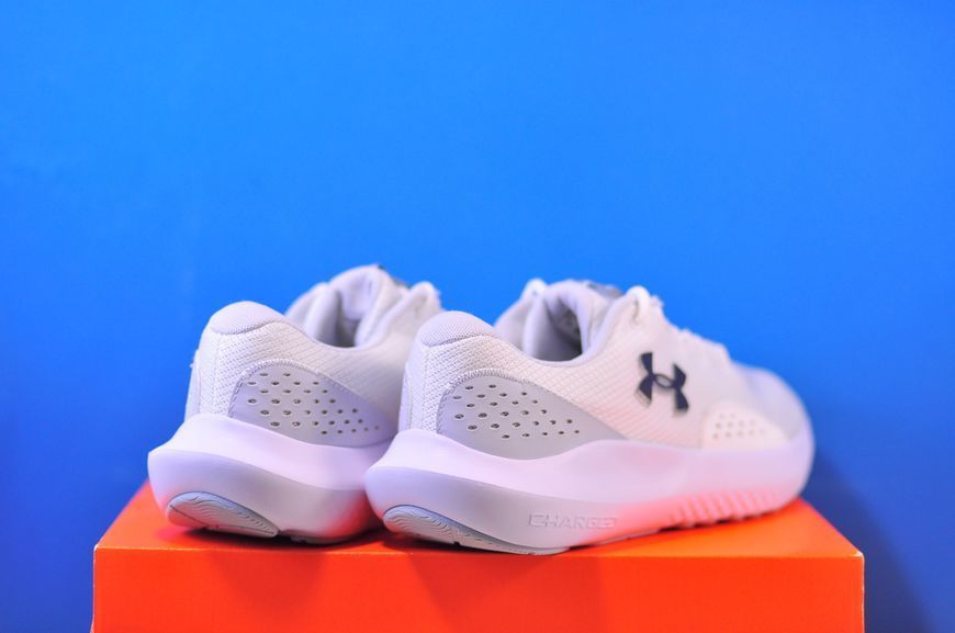 Кросівки Under Armour Charged Surge 4 3027000-100 3027000-100 фото