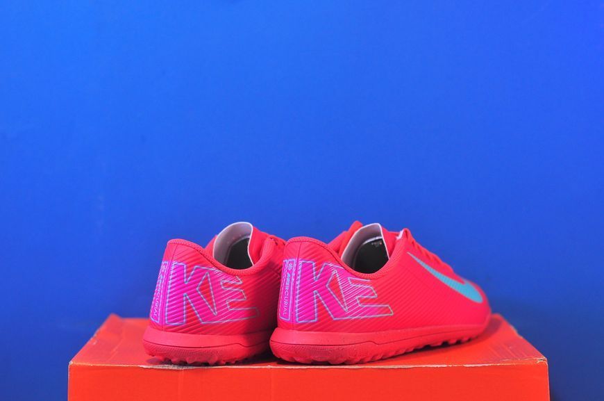 Сороканіжки Nike Mercurial Vapor 16 Club TF Junior FQ8287-800 FQ8287-800 фото
