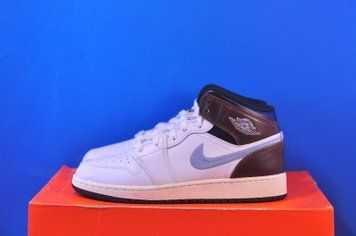 Кросівки Nike Jordan 1 Mid SE White Brown Blue FQ8162-142 фото