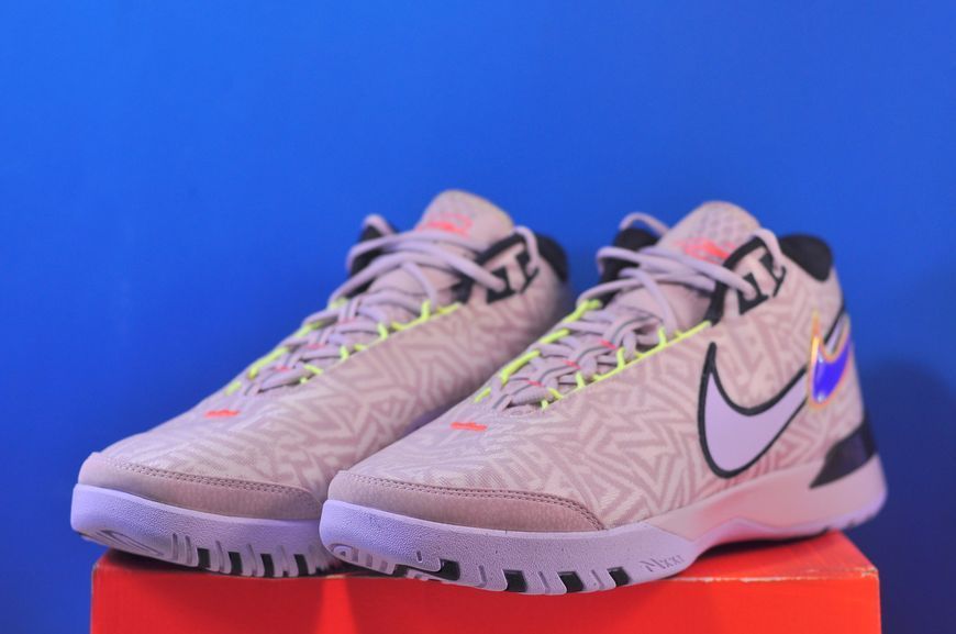 Кросівки Nike Lebron Nxxt Genisus Beige HF0712-005 HF0712-005 фото