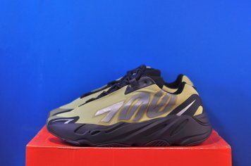Кросівки Adidas Yeezy Boost 700 Mnvn GW9525 GW9525 фото