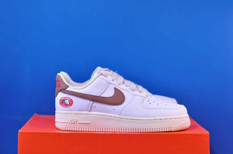 Кросівки Nike Air Force 1 Coconut DJ9943-101 фото