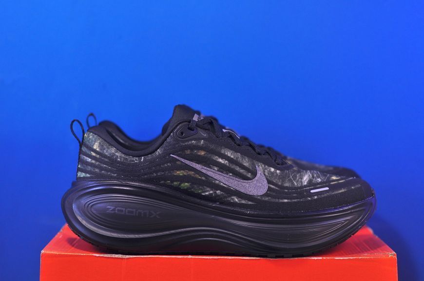 Кросівки Nike Vomero Plus IM3985-001 IM3985-001 фото