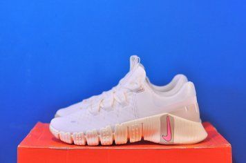 Кросівки Nike Free Metcon 5 DV3950-100 DV3950-100 фото