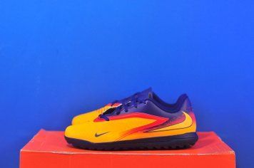 Сороканіжки Nike Phantom 6 Low Club Erling Haaland TF Junior II8285-800 II8285-800 фото