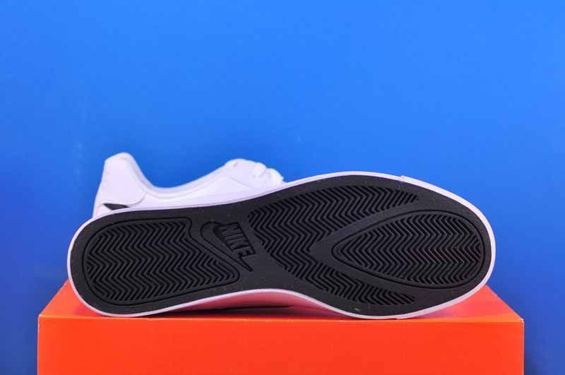 Кросівки Nike Court Royale Ac BQ4222-103 фото