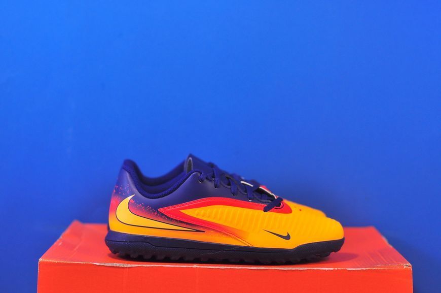Сороканіжки Nike Phantom 6 Low Club Erling Haaland TF Junior II8285-800 II8285-800 фото