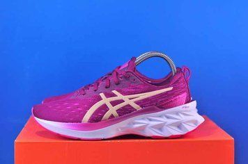 Кросівки Asics Novablast 2 Pink 1012B049-600 фото