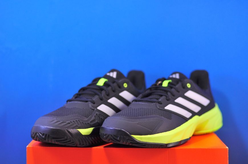 Кросівки Adidas Courtjam Control 3 IH3093 IH3093 фото