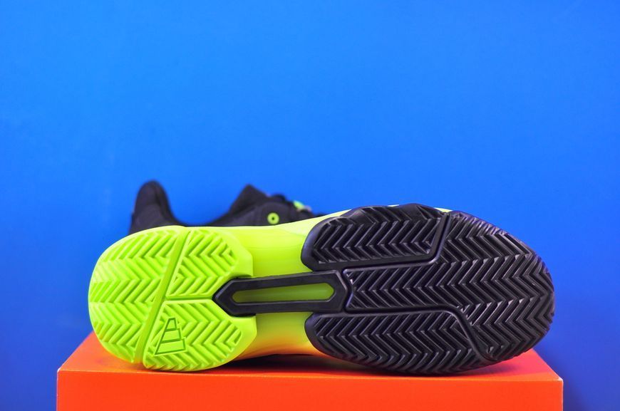 Кросівки Adidas Courtjam Control 3 IH3093 IH3093 фото