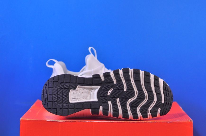 Кросівки Nike Free Metcon 6 FZ1695-101 FZ1695-101 фото