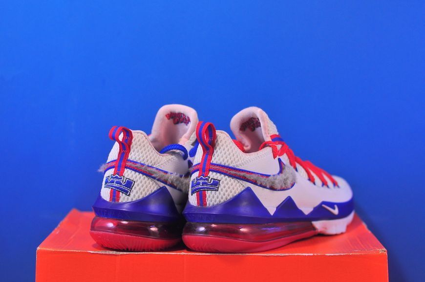 Кросівки Nike LeBron XVII Low "Bred" CD5007-1002 CD5007-1002 фото