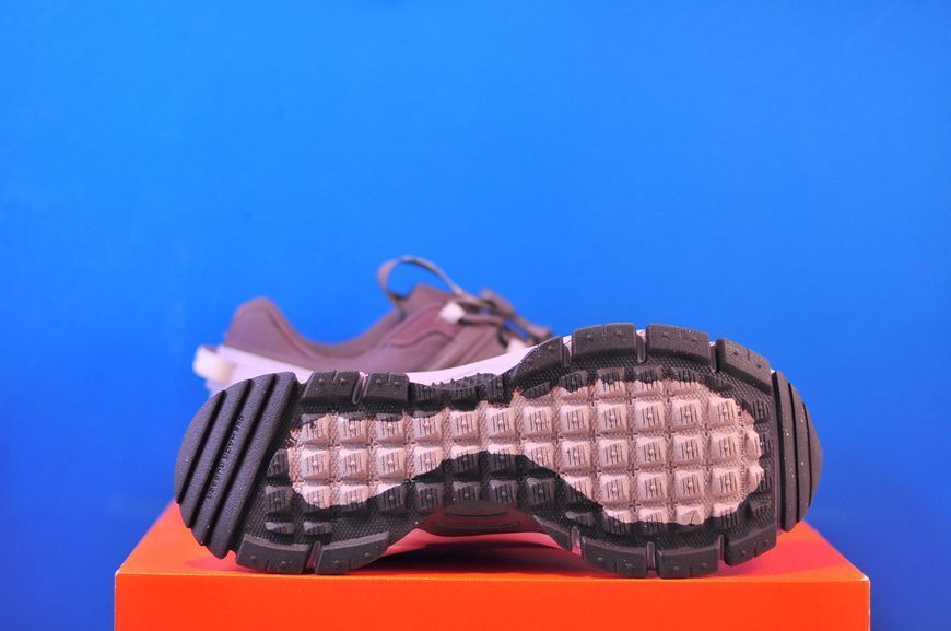Кросівки Nike Zoom Vomero 5 Roam Tattoo Particle Rose HQ2181-501 HQ2181-501 фото