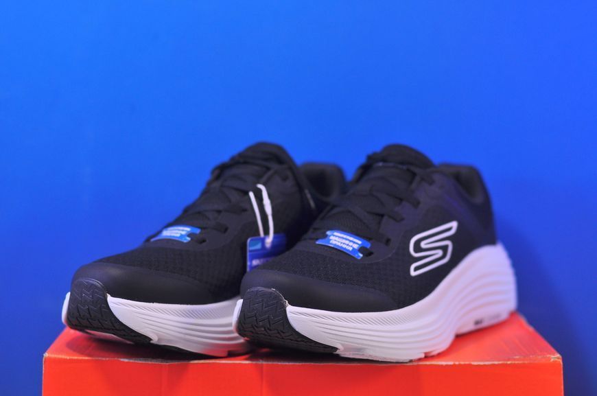 Кросівки Skechers Max Cushioning Endeavor 220613/BKW 220613/BKW фото