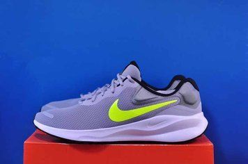 Кросівки Nike Revolution 7 Road Running Shoes FB2207-002 FB2207-002 фото