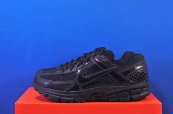 Кросівки Nike Zoom Vomero 5 FZ3313-001 FZ3313-001 фото