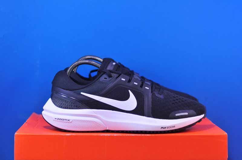 Кросівки Nike Air Zoom Vomero 16 DA7698-001 фото