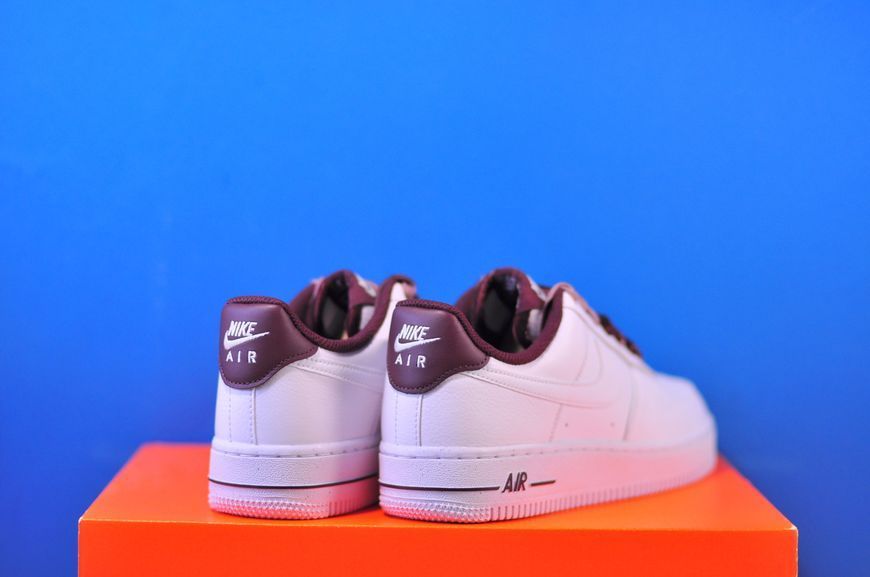 Кросівки Nike Air Force 1 07 HV4403-600 HV4403-600 фото