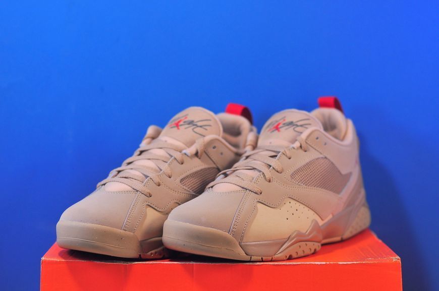Кросівки Nike Air Jordan MVP 92 HQ3950-200 HQ3950-200 фото