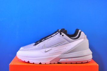 Кросівки Nike Air Max Pulse X Marcus Rashford Light Blue FV0390-100 FV0390-100 фото
