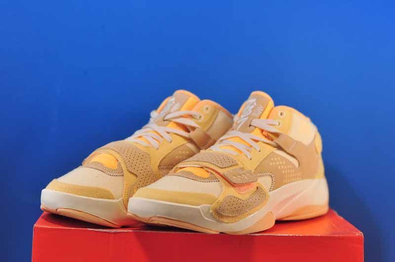 Кросівки Nike Air Jordan Zion 2 Full Moon Basketball Shoes Yellow Fj2957-200 Fj2957-200 фото