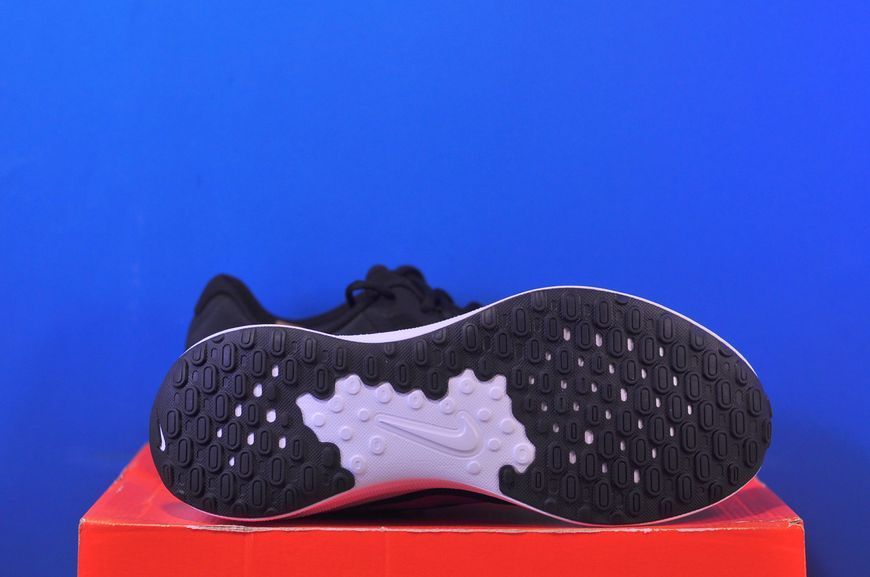 Кросівки Nike Revolution 7 FB2207-003 FB2207-003 фото
