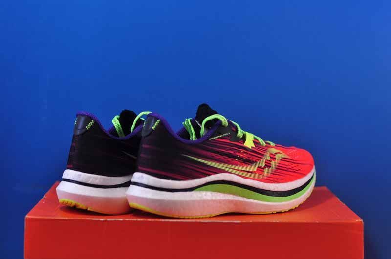 Кросівки Saucony Endorphin Pro S10687-65 S10687-65 фото
