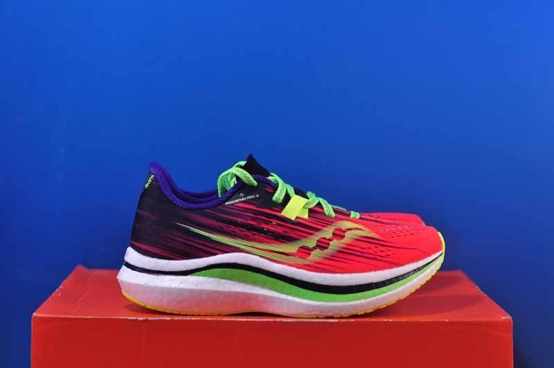 Кросівки Saucony Endorphin Pro S10687-65 S10687-65 фото