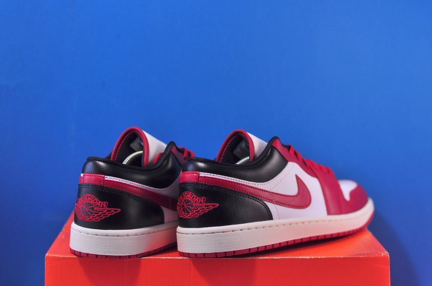 Кросівки Nike Air Jordan 1 Low Red/Black DC0774-160 DC0774-160 фото