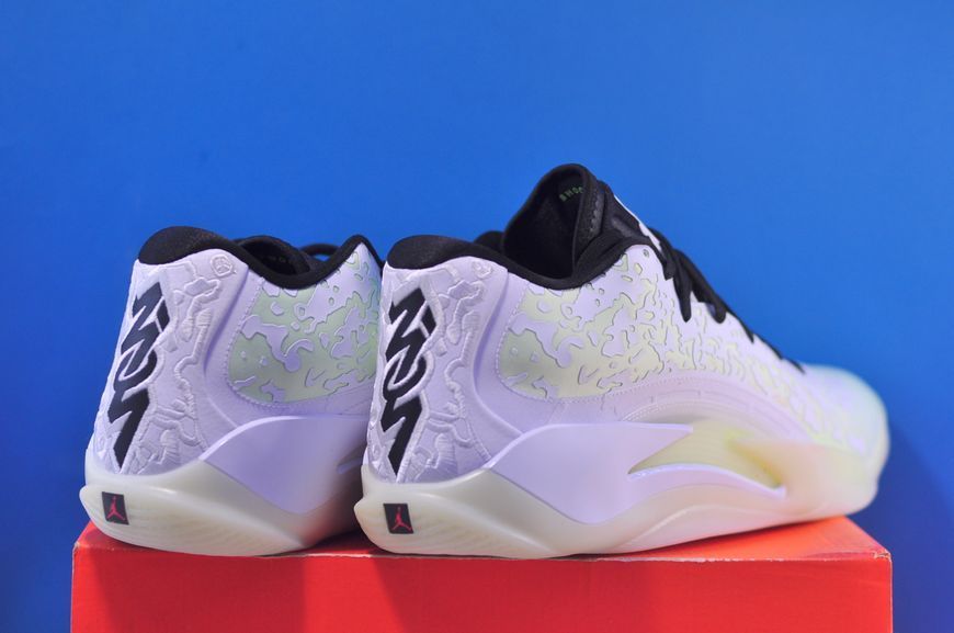 Кросівки Nike Air Jordan Zion 3 Green/White DR0675-110 фото
