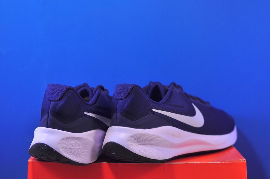 Кросівки Nike Revolution 7 FB2207-400 FB2207-400 фото