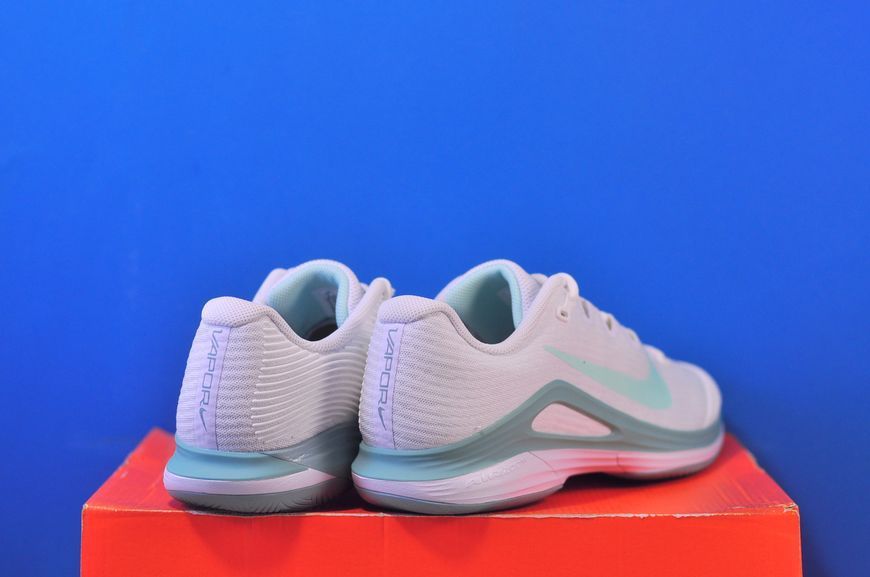 Кросівки Nike Vapor 12 Hard Court Tennis FV5554-106 FV5554-106 фото