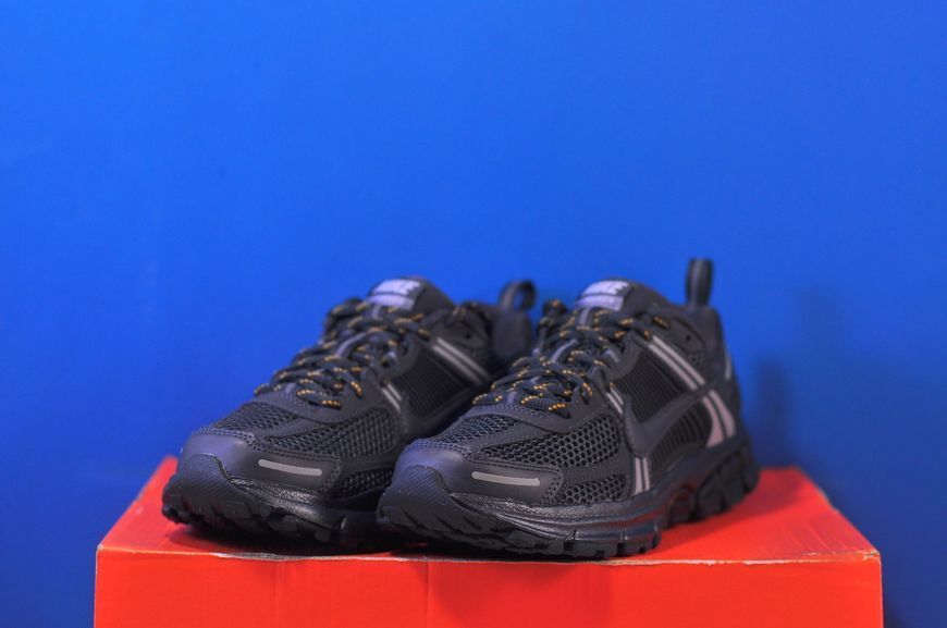 Кросівки Nike Vomero 5 IB3812-001 IB3812-001 фото