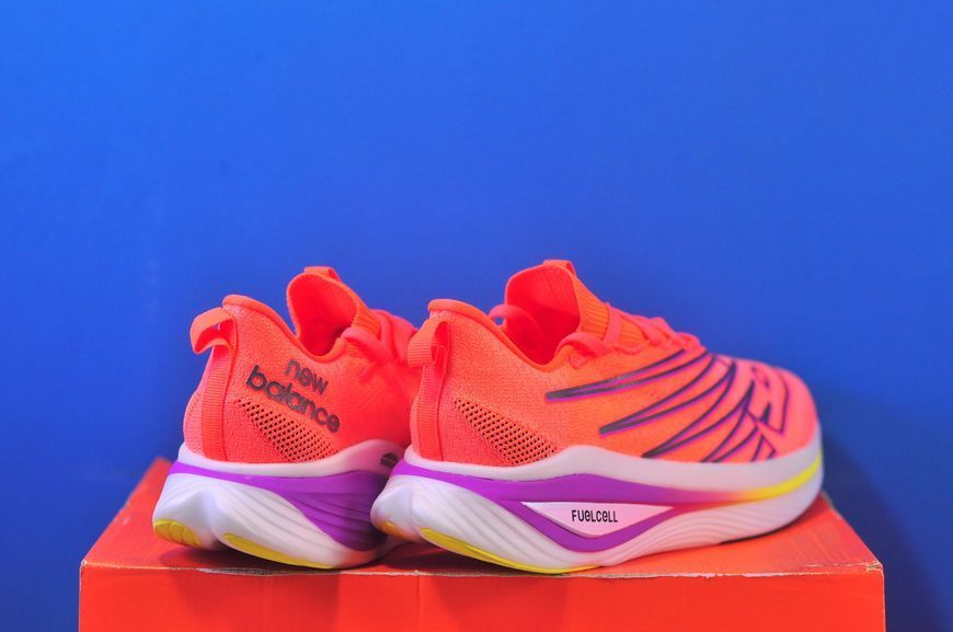 Кросівки New Balance FuelCell SuperComp Elite v3 MRCELCD3 MRCELCD3 фото