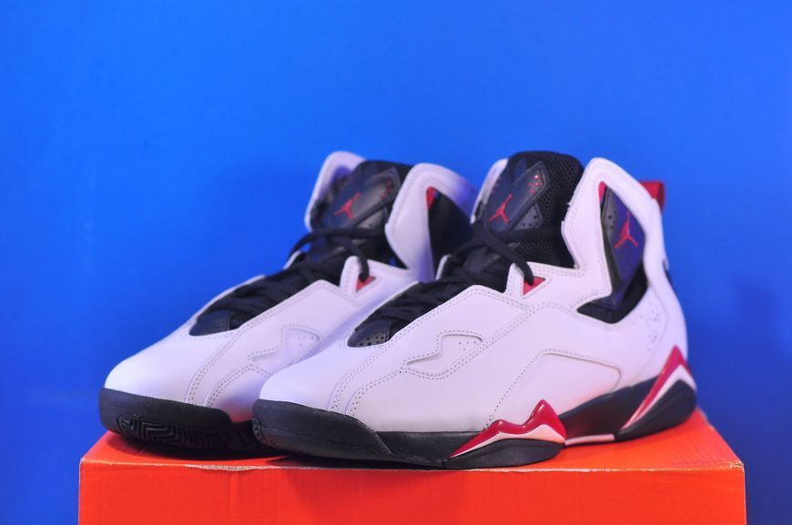 Кросівки Nike Air Jordan True Flight White 342964-160 342964-160 фото