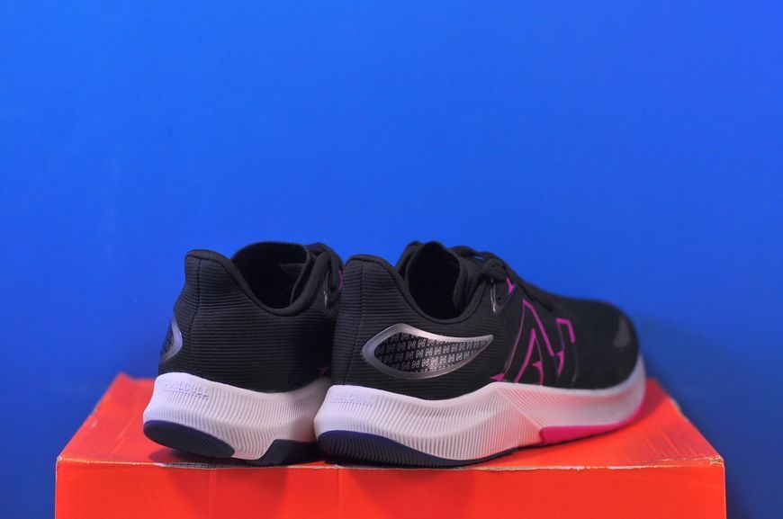 Кросівки New Balance FuelCell Propel v3 WFCPRCD3 WFCPRCD3 фото